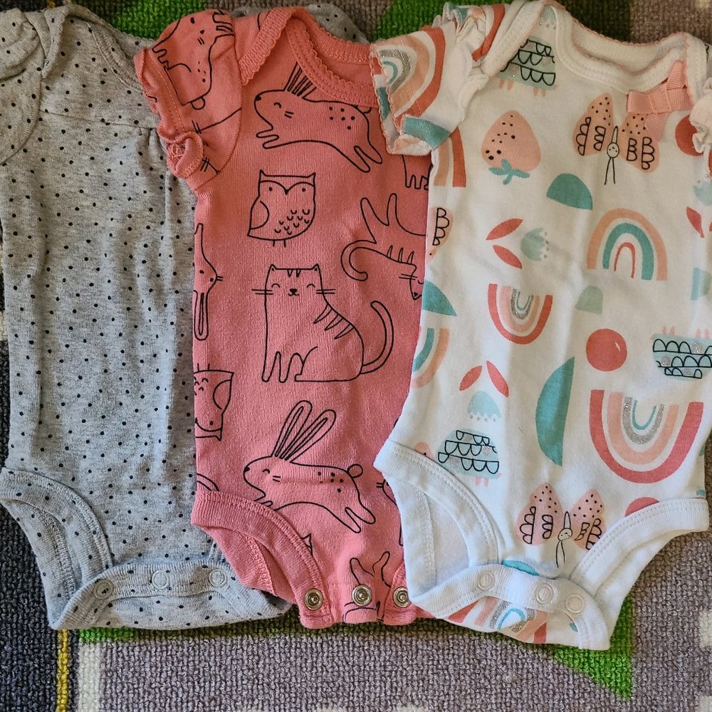 Newborn bodysuit set